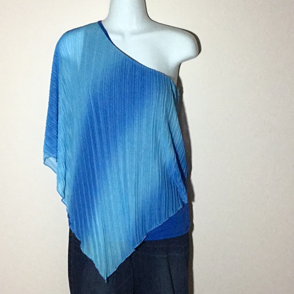 Off-the-shoulder, asymmetric, ombré blouse Size L